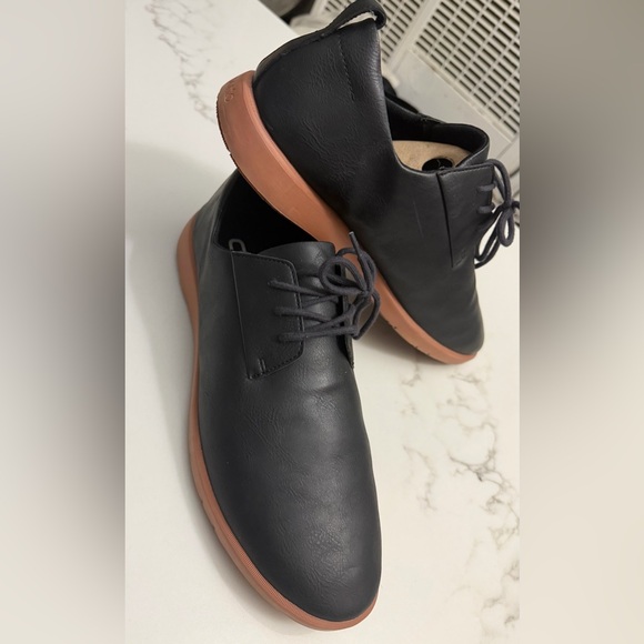 Stylish Black Leather Oxfords with Tan Soles